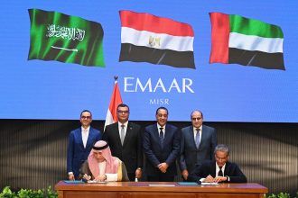 إعمار مصر وسيتي ستارز توقعان عقود أكبر مشروع سياحي على ساحل البحر الأحمر في مصر