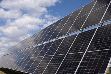 تفاصيل إنشاء مصنع لإنتاج مكونات مشروعات الطاقة الشمسية في العين السخنة