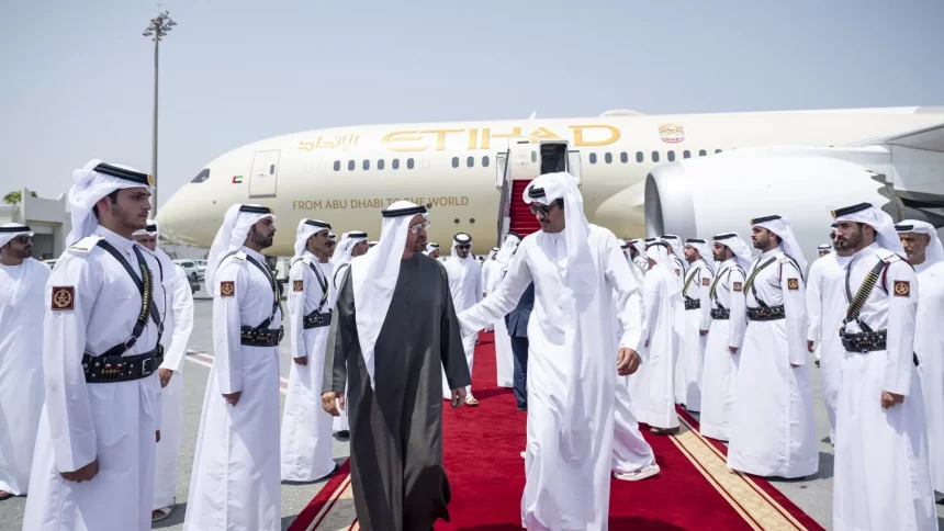 رئيس الإمارات يصل إلى الدوحة