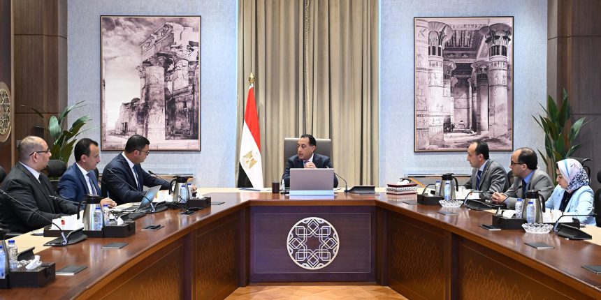 رئيس الوزراء يستعرض ملامح الاستراتيجية الوطنية للعمران والبناء الأخضر