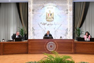 رئيس الوزراء يستقبل نائب رئيس الوزراء الروسي والوفد المرافق له