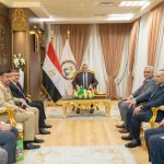 وزير الإنتاج الحربي يستقبل السفير الباكستاني بالقاهرة لبحث أوجه التعاون في مجال التصنيع العسكري والمدني