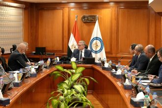 وزير البترول يبحث مع تاج أويل الكندية الإنتاج من المصادر غير التقليدية بالصحراء الغربية