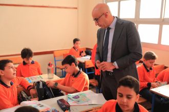 وزير التعليم في إحدى مدارس الغربية