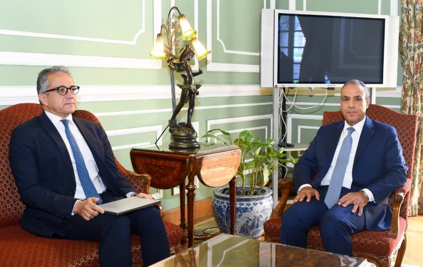 وزير الخارجية للمرشح المصري لـاليونسكو