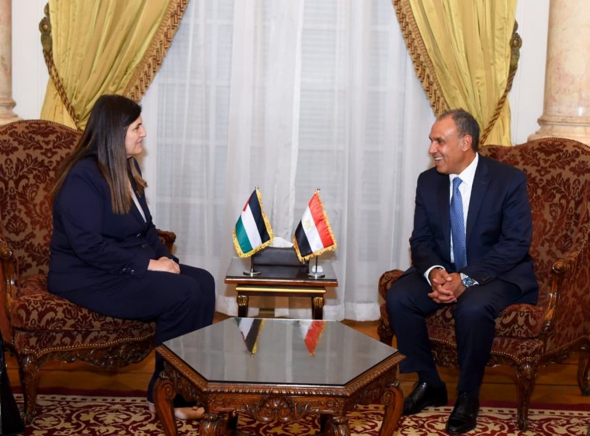 وزير الخارجية ونظيرته الفلسطينية