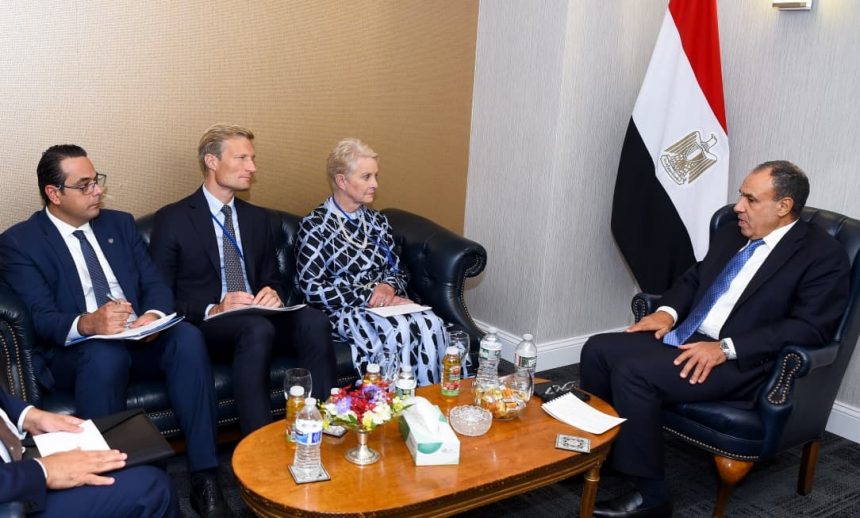 وزير الخارجية يلتقي بالمديرة التنفيذية لبرنامج الغذاء العالمي