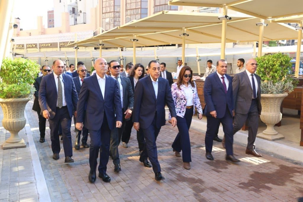 افتتاح المرحلة الأولى لسوق العتبة التاريخي.. ثوب حضاري جديد من قلب العاصمة وتاريخها العريق (صور) 4 2 6