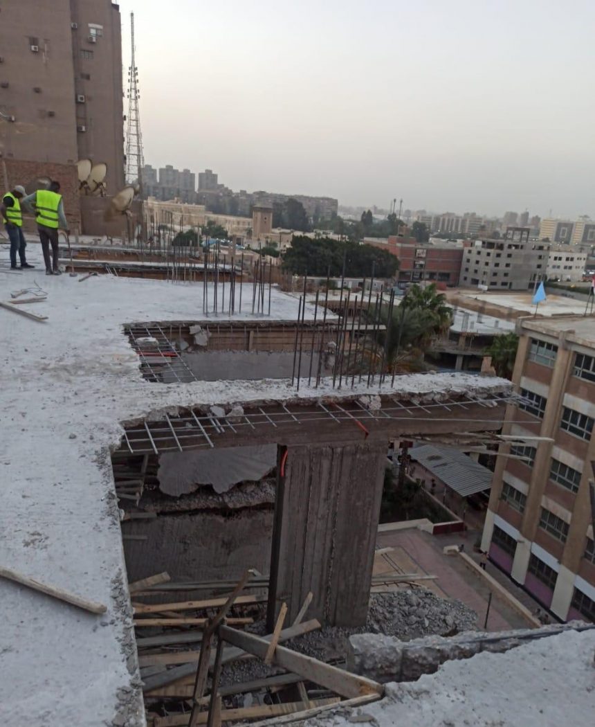إزالة أدوار مخالفة لتراخيص البناء في بعض العقارات بالقاهرة.. وعوض: الدولة ستتصدى للبناء العشوائي 1 571180664 1378985227605227 6192375232240946637 n
