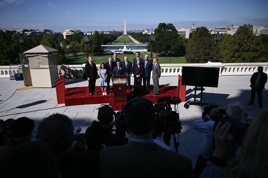 AFP 20251001 77DK7WB v1 HighRes DeadlineForCongressToAdoptBudgetAndAvoidShutdow