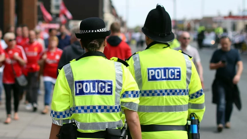 الشرطة البريطانية توقف طالب لجوء مدانا بجرائم جنسية بعد إطلاق سراحه من طريق الخطأ 1 skysports police general generic 4849818