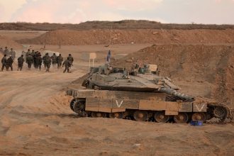 الجيش الإسرائيلي يعلن دخول وقف إطلاق النار في قطاع غزة حيز التنفيذ