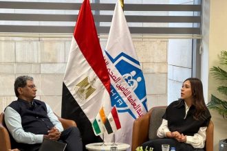 الهيئة العامة للتأمين الصحي الشامل تبحث مع السفير الهندي