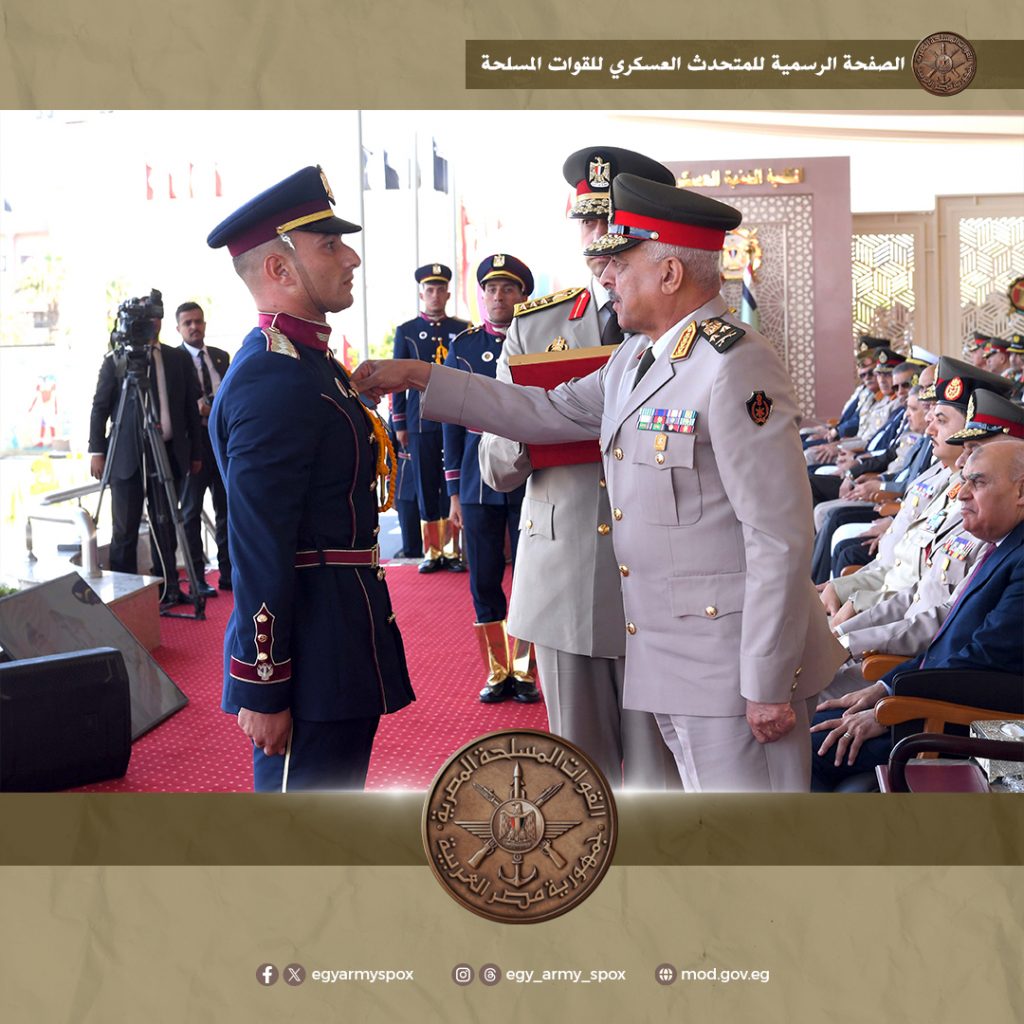بعرض عدد من نماذج نظم التسليح الحديثة.. تخريج دفعات جديدة من الكليات العسكرية (صور) 9 تخريج