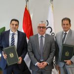 رئيس اقتصادية قناة السويس يشهد توقيع عقد مشروع شركة الأهرام للكيماويات