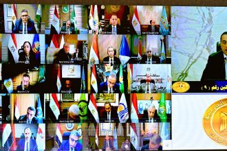 رئيس الوزراء يترأس اجتماع مجلس المحافظين