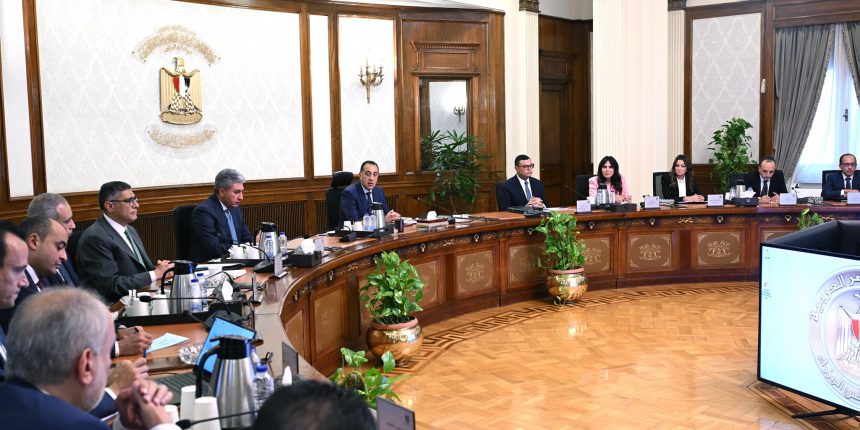 رئيس الوزراء يستعرض مستجدات مشروع إعادة إحياء منطقة نزلة السمان كمقصد سياحي