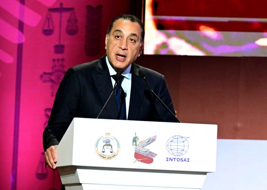 مدبولي لأعضاء «الانتوساي»: نضع جميع إمكاناتنا وتجاربَنا الرائدة قَيْد إفادة المجتمع الدولي للرقابة 1 رئيس الوزراء يشهد فعاليات افتتاح المؤتمر الدولي الخامس والعشرين للأجهزة العليا للرقابة المالية والمحاسبة