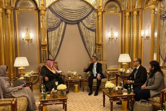 زير الاستثمار والتجارة الخارجية يبحث مع وزير التجارة السعودي تعزيز العلاقات الاستثمارية والتجارية بين البلدين