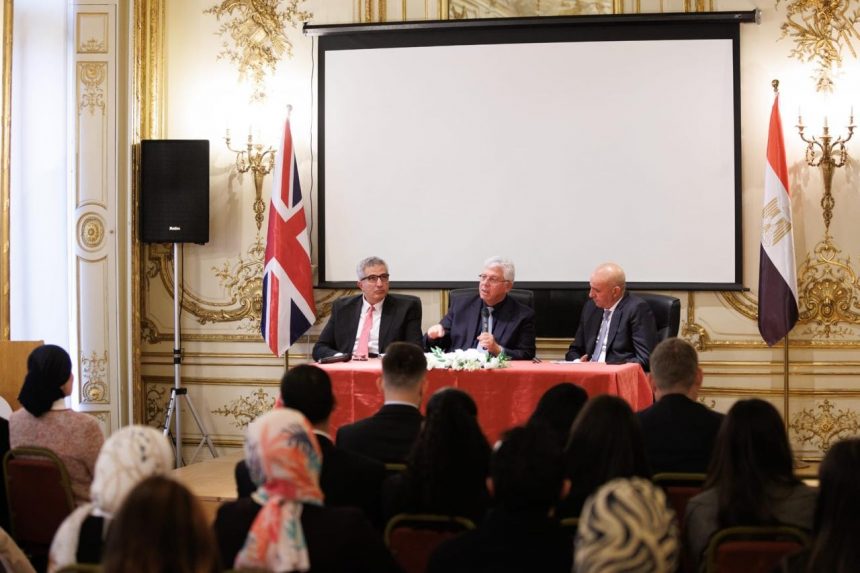 مصر مشاركًا في مؤتمر «Going Global» بلندن.. خطوة نحو تدويل التعليم وتحديث منظومته 1 مصر مشاركًا في مؤتمر Going Global بلندن. خطوة نحو تدويل التعليم وتحديث منظومته