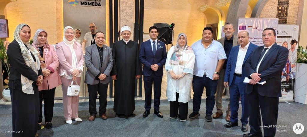 «تراثنا» في دورته السابعة.. قيادات حكومية وسيدات السلك الدبلوماسي والجاليات الأجنبية يشيدون بالمشاركين من الشباب (صور) 4 معرض تراثنا7