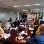 وزير الاستثمار يعقد مائدة مستديرة مع شركة الاستشارات الدولية McLarty Associates وكبار المستثمرين وخبراء أسواق المال الأمريكية