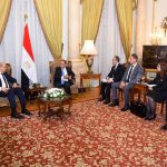 وزير الخارجية يلتقي وزير الطيران المدني