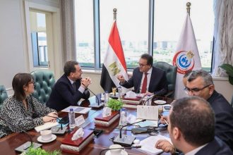 وزير الصحة يبحث مع سفير فرنسا تنفيذ خطة تقديم المساعدات الإنسانية لغزة