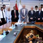 وزير الطيران المدني يشهد حفل تخرج طلبة المراقبة الجوية من دولة اليمن الشقيقة