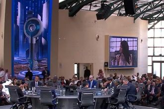 وزيرة التخطيط المشاط