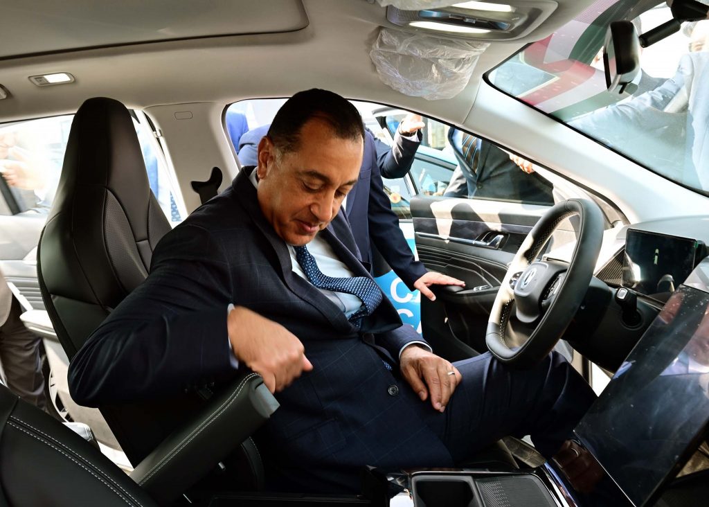 أول قطار كهربائي سريع وأول أتوبيس برمائي وعربات جديدة لمترو الأنفاق.. طفرة جديدة في وسائل النقل بمصر 4 578590222 1395136872656729 3068784405216611177 n