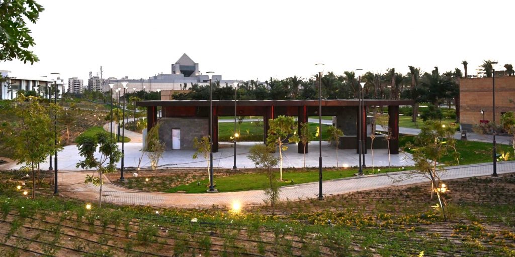 بالفيديو.. كيف تحولت «تلال الفسطاط» من بؤرة للمخلفات إلى واجهة حضارية في قلب القاهرة التاريخية؟ 3 582034709 1167277678861386 6640677365647035034 n