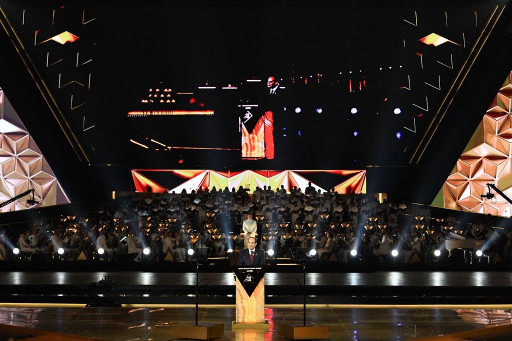 السيسي: بافتتاح المتحف المصري الكبير.. نكتب فصلاً جديداً من تاريخ الحاضر والمستقبل في قصة هذا الوطن العريق (صور) 10 8