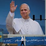 البابا يزور لبنان حاملا رسالة سلام إلى البلد الغارق في الأزمات