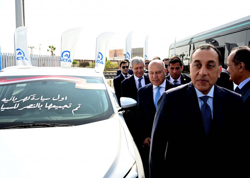 أول سيارة كهربائية