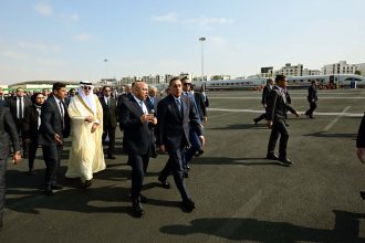 أول قطار كهربائي