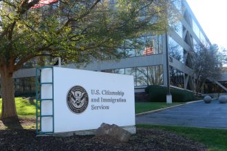 إدارة خدمات المواطنة والهجرة الأمريكية