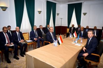 اجتماع ثلاثي بين وزيرى خارجية مصر والسودان والأمم المتحدة لبحث الجهود الإنسانية في السودان