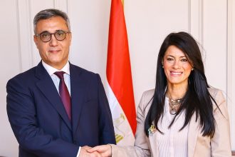 المشاط وسفير الجزائر e1762529765173