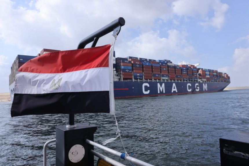 بعد مرورها بأمان من باب المندب. سفينة الحاويات العملاقة CMA CGM JULES VERNE تعبر قناة السويس