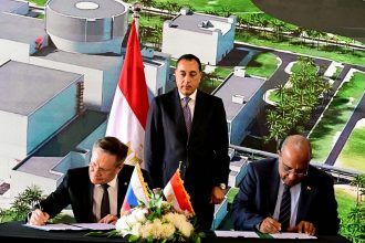 توقيع أمر شراء الوقود النووي لمحطة الضبعة النووية واتفاقية البرنامج الشامل