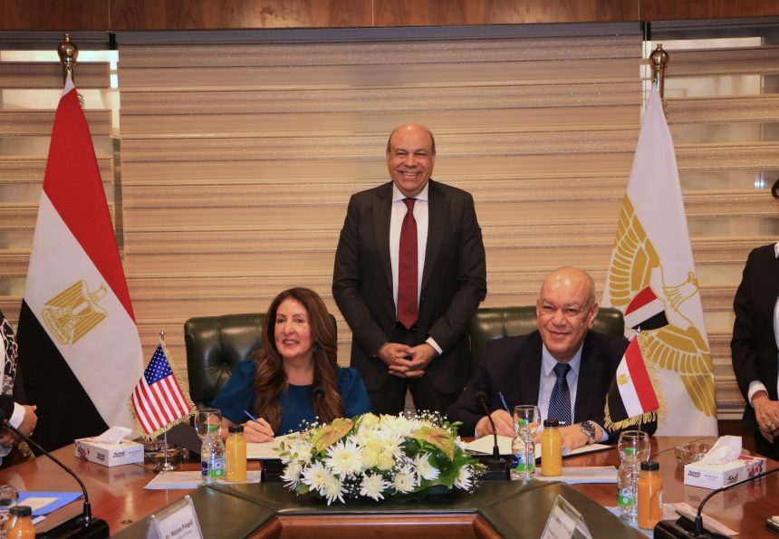 توقيع مذكرة تفاهم بين مصر وأمريكا لتعزيز منظومة أمن الطيران بمطار القاهرة