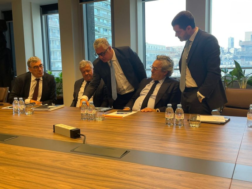 رئيس اقتصادية قناة السويس يلتقي مسؤولي شركات Voltalia و Groupe HOLDER