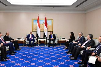 رئيس الوزراء يلتقي رئيس مجلس الوزراء اليمني