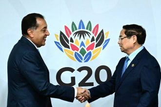 رئيس الوزراء يلتقي نظيره الفيتنامي 1