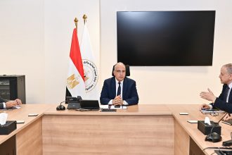 سويلم يتابع إجراءات التعامل مع ارتفاع مناسيب مياه البحر نتيجة لتغير المناخ أمام مصبات المصارف الزراعية عند البحر المتوسط