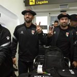 لاعبو منتخب فلسطين لكرة القدم يرتدون القبعة الباسكية التقليدية