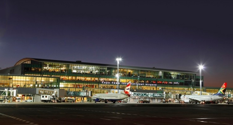 مطار في جنوب أفريقيا