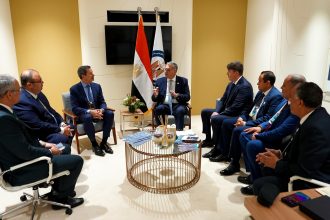 وزير البترول يبحث مع شركات عالمية تنفيذ مشروع المسح السيزمي في المتوسط. يجذب استثمارات للبحث عن الغاز