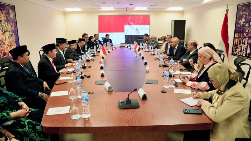 وزير التربية والتعليم يبحث مع نظيره الإندونيسي سبل تعزيز التعاون وتبادل الخبرات في مجال التعليم والتعليم الفني